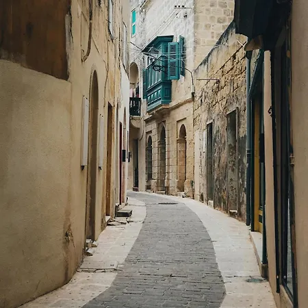 The Valley Collection - B26 - With Private Hot Tub