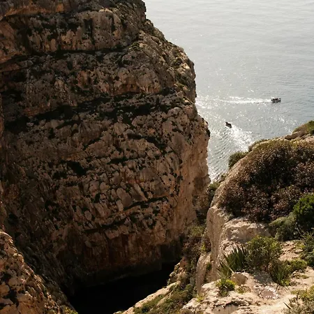 The Valley Collection - B26 - With Private Hot Tub * Xagħra