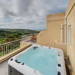 The Valley Collection - B26 - With Private Hot Tub Apartment *