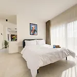 The Valley Collection - B26 - With Private Hot Tub Apartment *