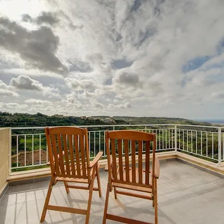 The Valley Collection - B26 - With Private Hot Tub Xaghra